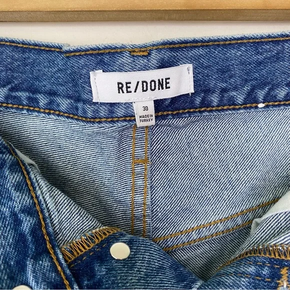 RE/DONE Denim 90s Crop Low Slung Button Fly Boyfriend Short Bleu Mere Blue Sz 30 - Picture 11 of 13